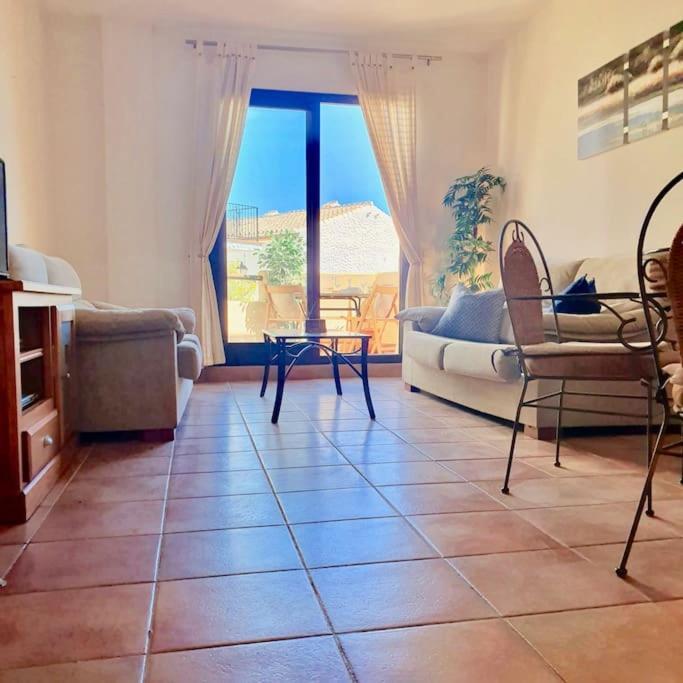 Apartment 2024 Alquibla Gardens, Terrace & Pool *